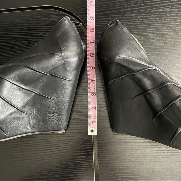 Messeca New York Cecilia Black Leather Platform Wedges. 9.5 - Picture 8 of 16